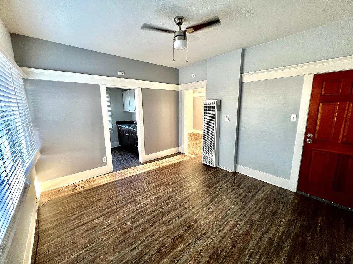 Building Photo - 1519 Obispo Ave #14