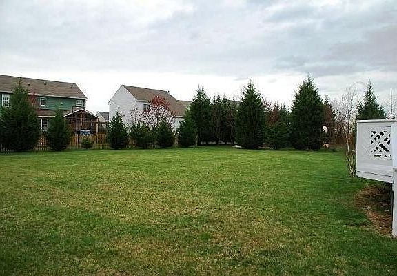 3rd image of 6050 Pond Place Way