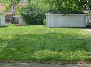 7111 W 114th St, Worth, IL