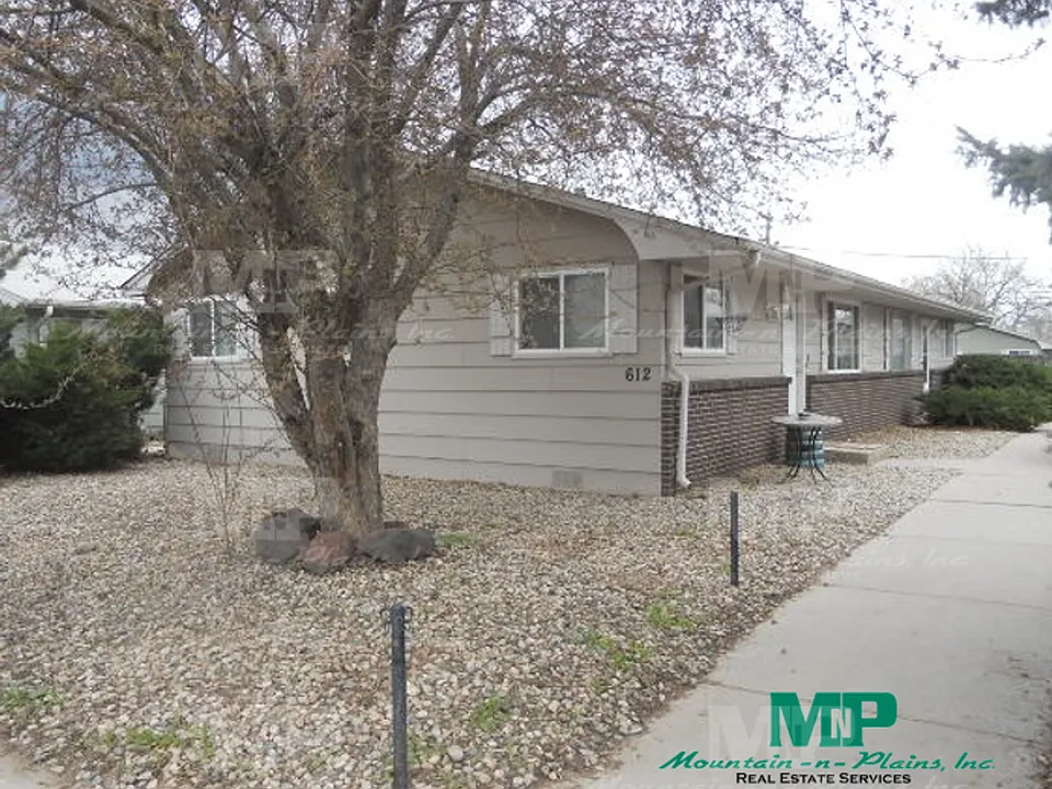 612 N Frey Ave #1