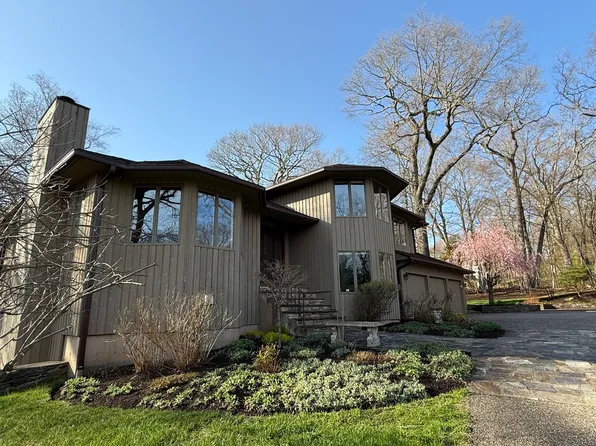 25 Rock Ridge Road, Bridgewater, CT 06752