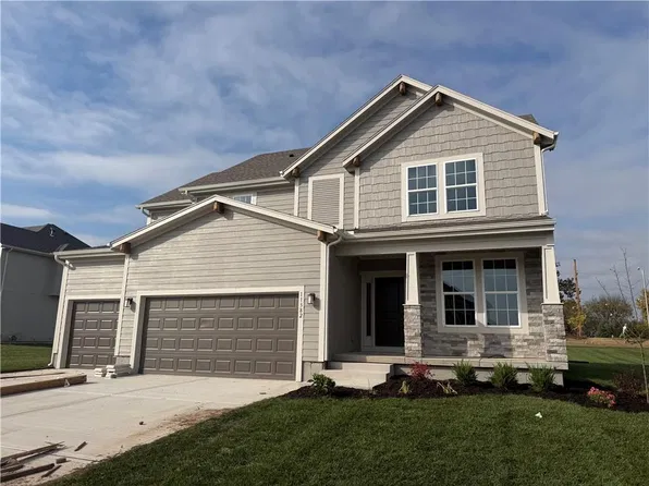 11382 S Emerald St, Olathe, KS 66061