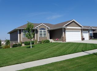 1416 Doral Dr, Brookings, SD 57006