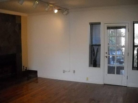 5th image of 5578 Waterman Blvd APT 2W