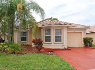 11820 SW 8th St, Pembroke Pines, FL 33025