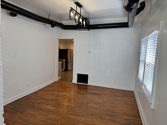 3rd image of 535 Forest Ave