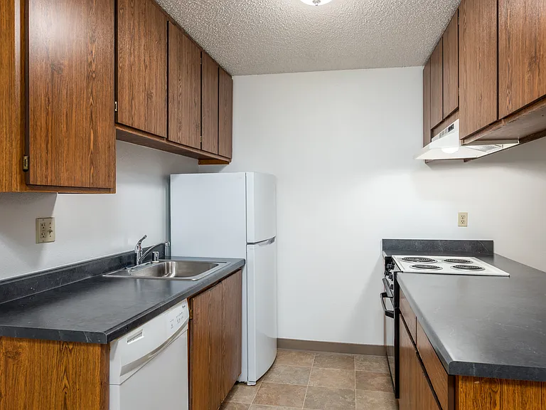 Coddingtown Mall Apartments — Photo 11