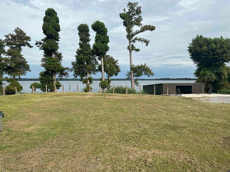1st image of 1233 Lake Dr