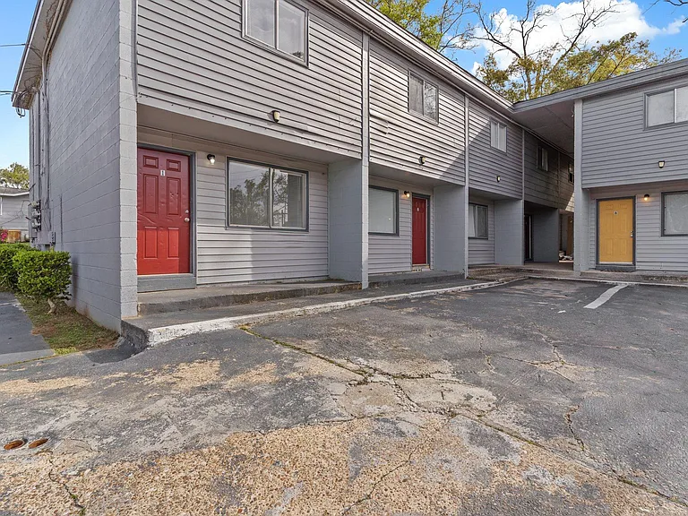 1305 Clay St #1 — Photo 16