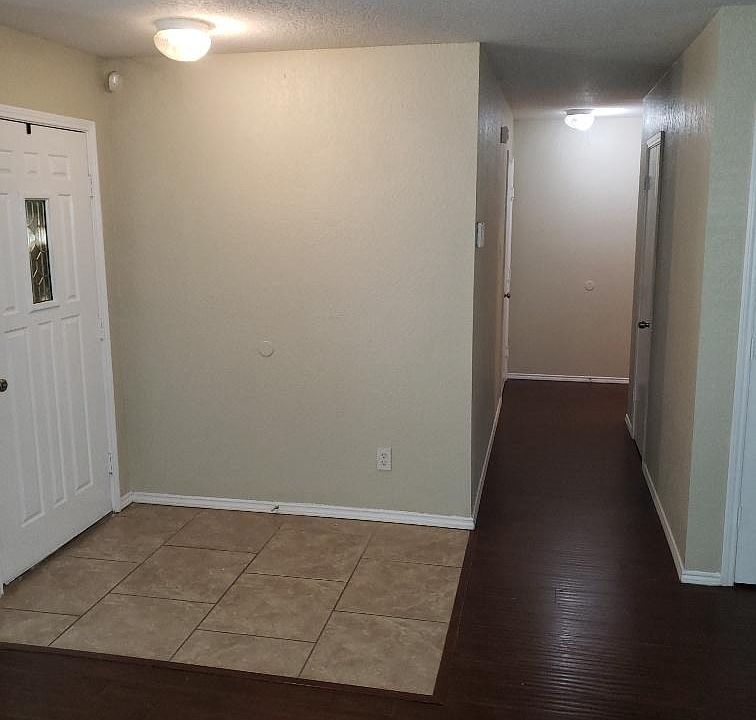 1st image of 8039 Ashwood Pointe