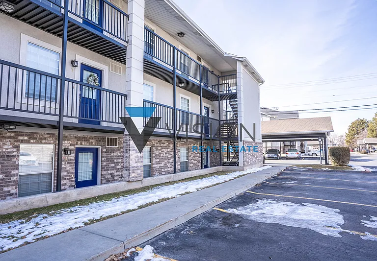 909 N 500 W #12 — Photo 2