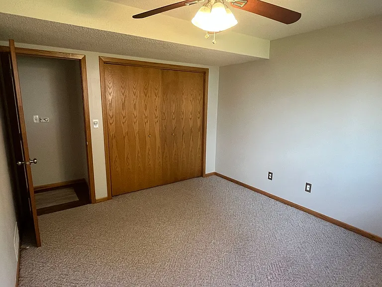 5918 Shetland Dr NW — Photo 37