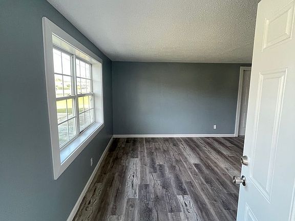 2nd image of 1412 E Park Ave