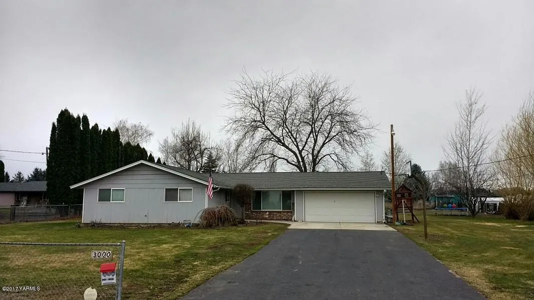 3000 S 74th Ave photo 1