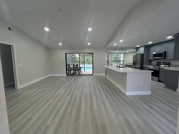 2nd image of 11189 LINDEN DRIVE