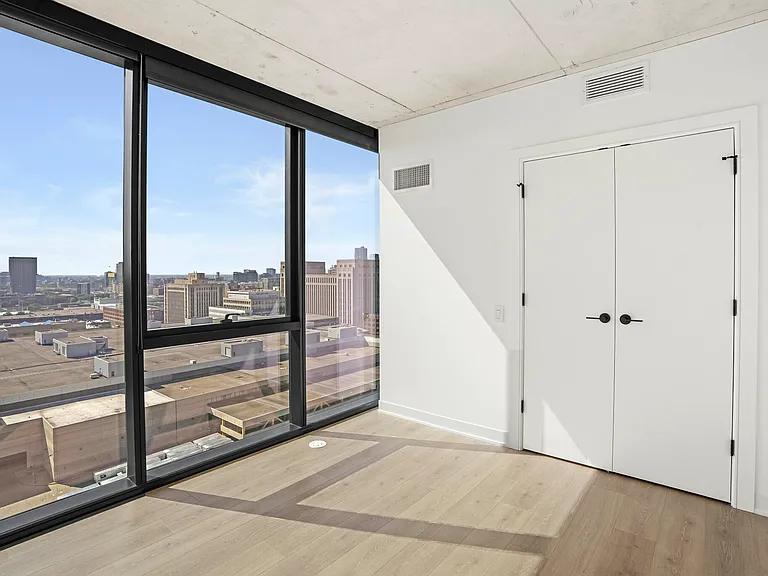 234 W Polk St #3/2 — Photo 8