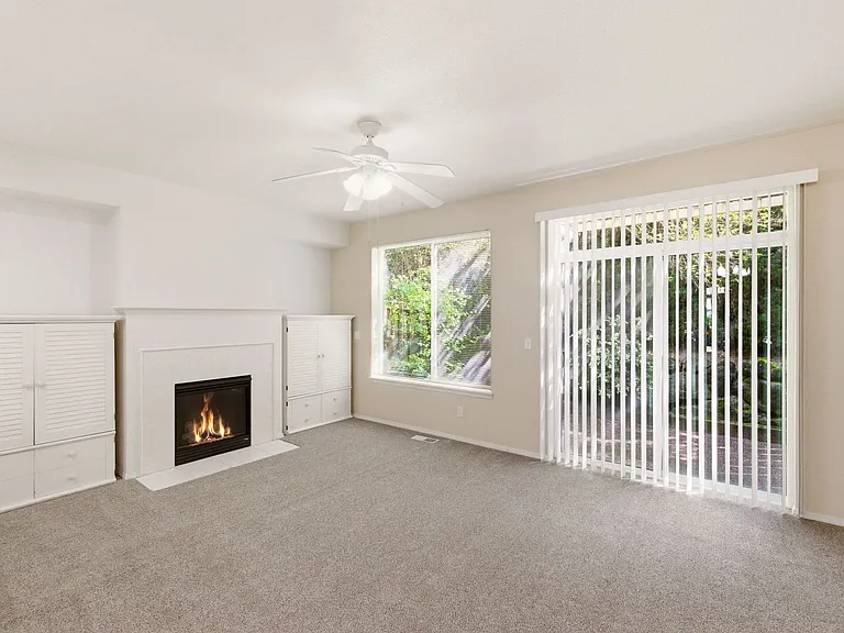2322 NW 168th Pl — Photo 17