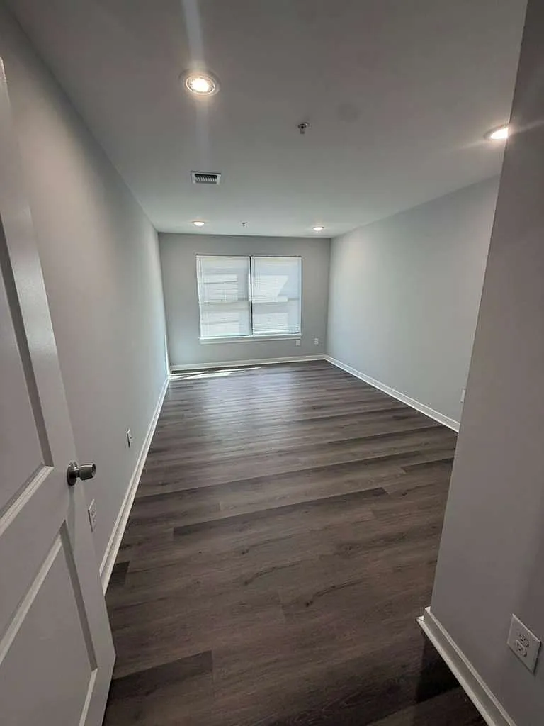 2 bed, $1,963 — Photo 2