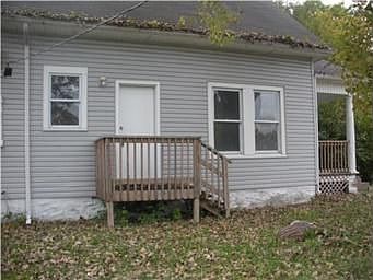 4th image of 1003 Barnett Ave