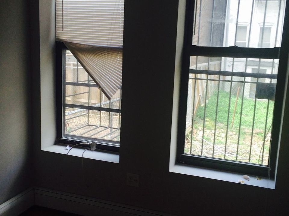 2nd image of 829 Halsey St APT B1