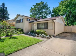 814 Whittington Ter, Silver Spring, MD 20901