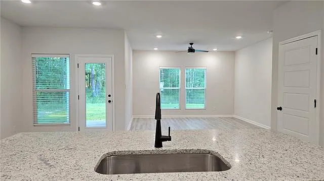 40665 Cara Mae St — Photo 19