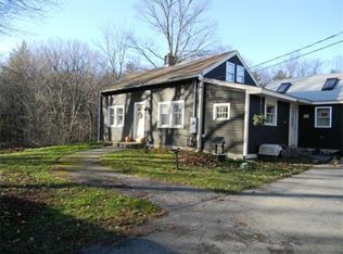 100 School House Rd, Phillipston, MA 01331
