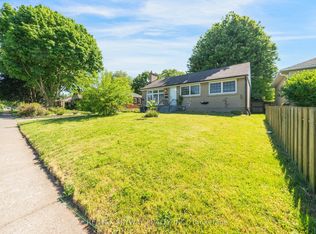 6604 Locus Ave, Niagara Falls, ON L2G 4K7