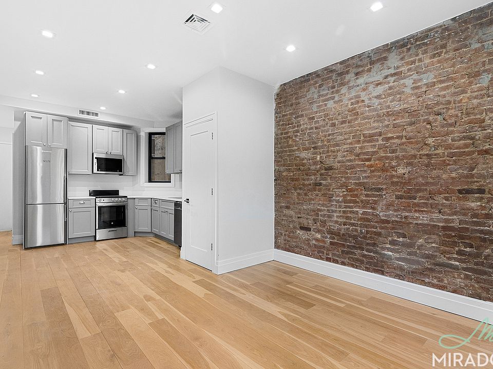 1st image of 221 E 10th St #300