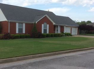 303 W Girard Ave, Muscle Shoals, AL 35661