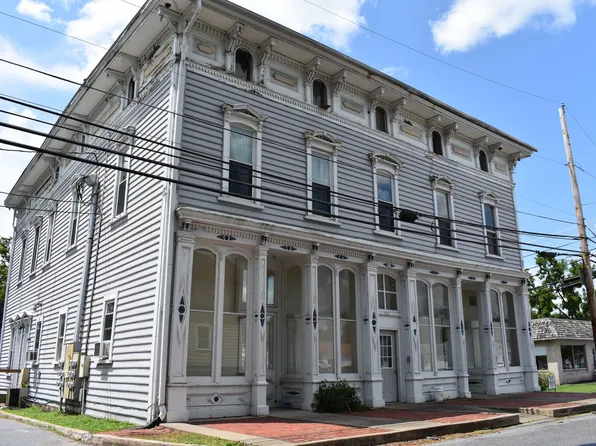 RELM421, 421 Canal St APT 6, Lock Haven, PA 17745