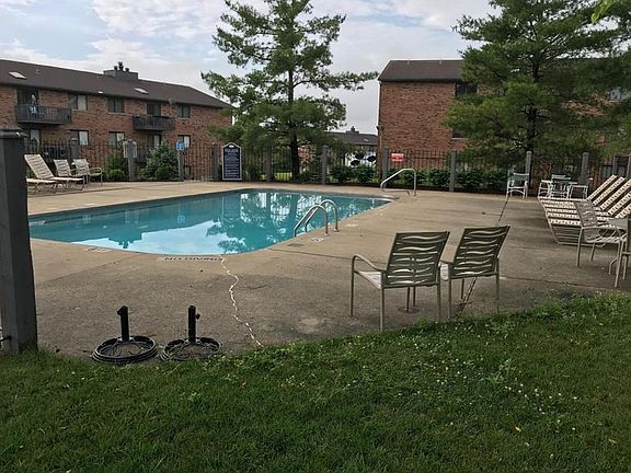 5th image of 9464 Woodland Hills Dr