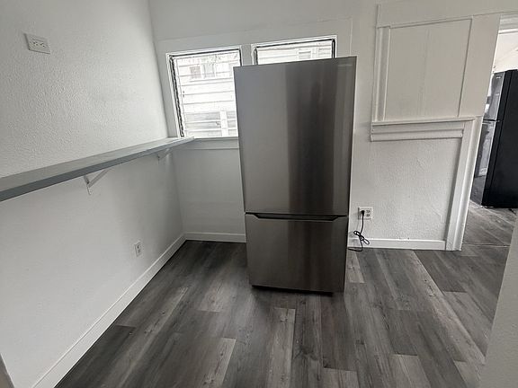 3rd image of 3925 S Normandie Ave