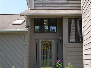 5810 Colonial Blvd, Willoughby, OH 44094