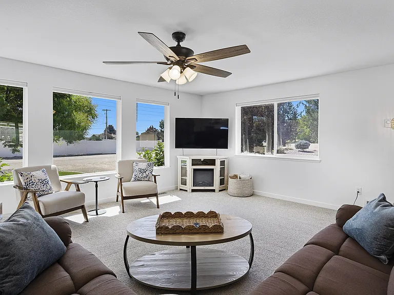 15185 Yotie Ct — Photo 8