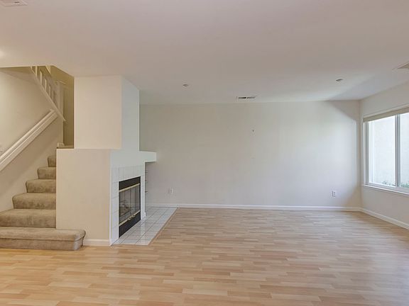 2nd image of 92 Mirabelli Cir