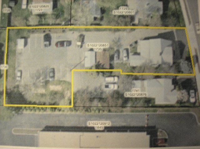 2nd image of 1735 S Federal Way