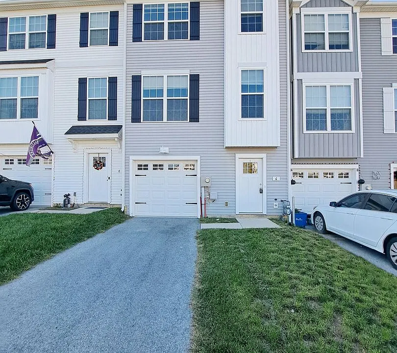 6 Pacer Dr