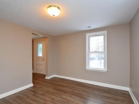 5th image of 608 Oak Ave