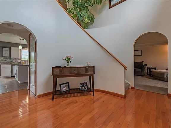3rd image of 3210 Hawk Dr