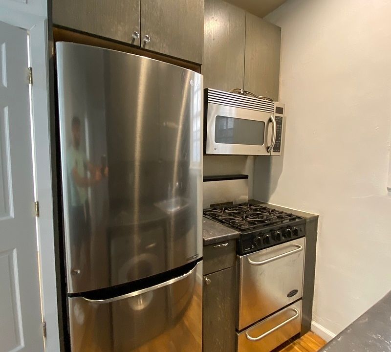 1st image of 274 W 95th St APT 3