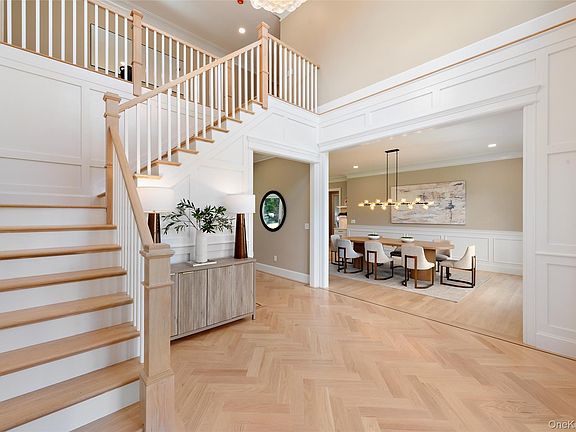 4th image of 361 Long Hill Road E