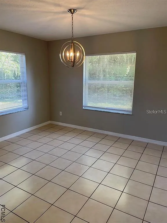 4 bed, 2.5 bath, 1724 sqft, $2,150 — Photo 4