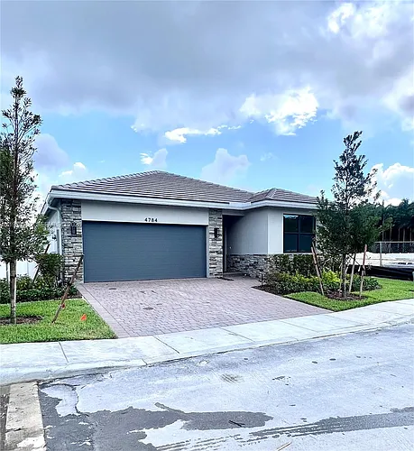 4784 SW 72nd Ter Photo 1