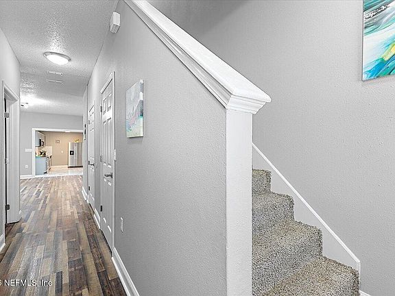 4th image of 8418 BERRY Avenue