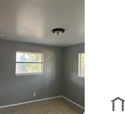 5035 Village Crst — Photo 8