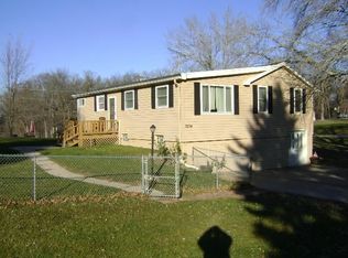 32724 Robers St, Burlington, WI 53105