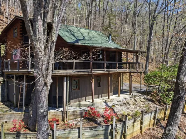 1837 E Alarka Rd, Bryson City, NC 28713