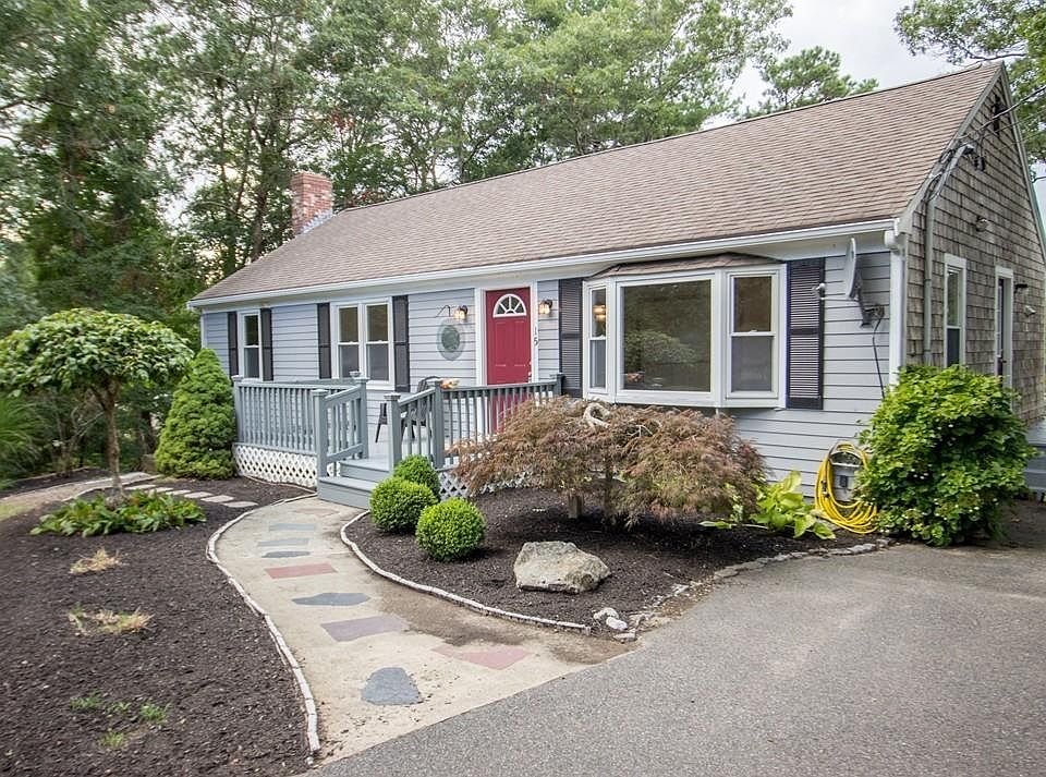 1st image of 15 Cayuga Cir