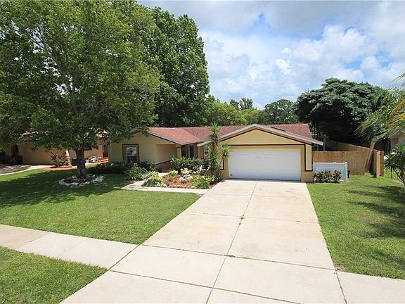 2nd image of 7806 Lakeside Woodlands Dr